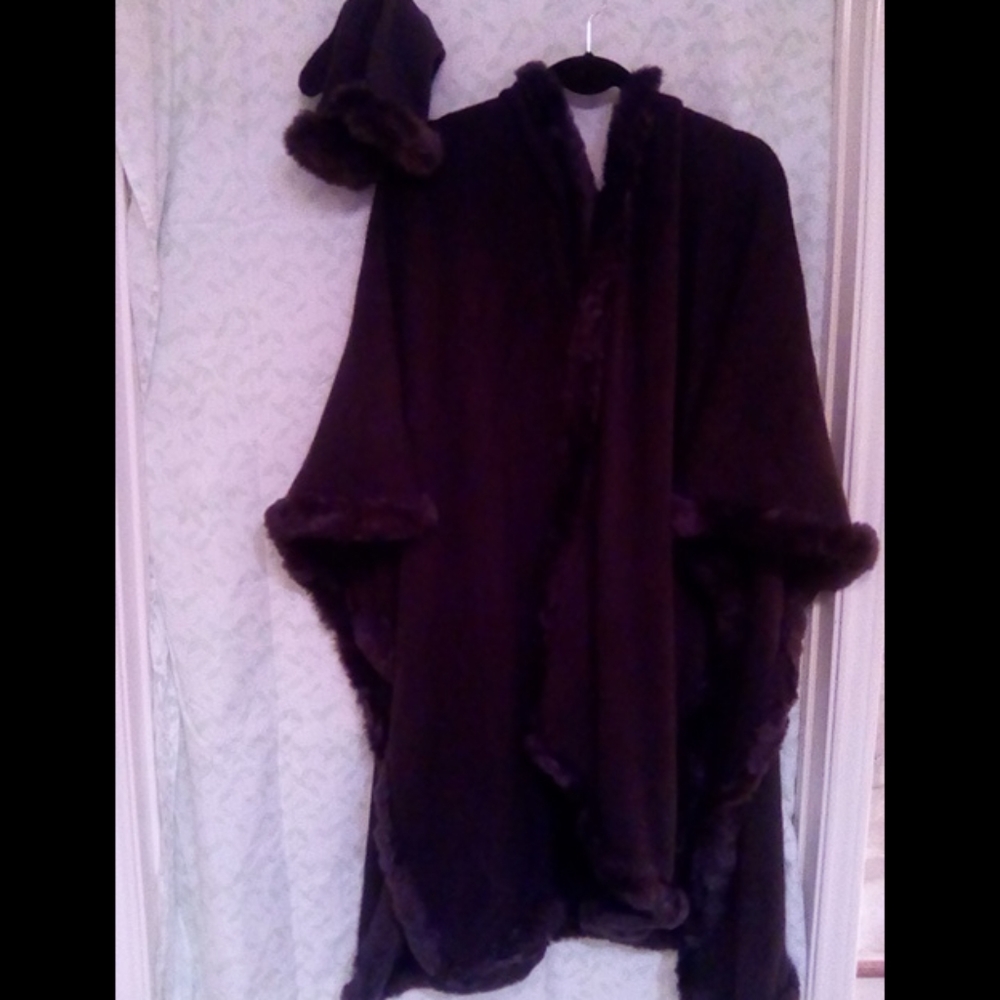 Poncho and matching gloves?